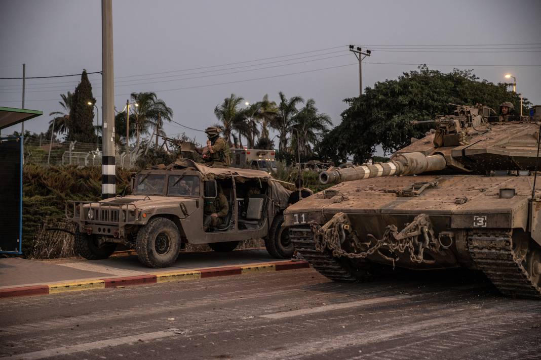 Gazze sınırında tank hareketliliği: İsrail kara harekatına mı hazırlanıyor? 2