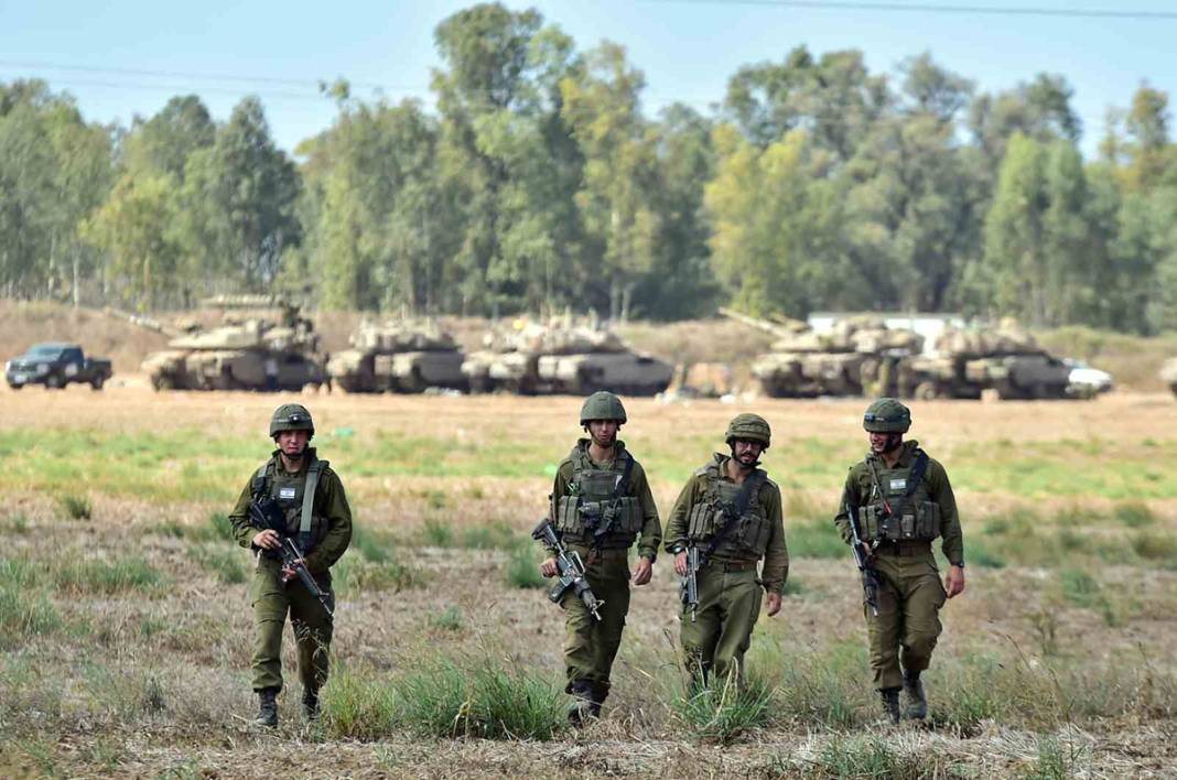 Gazze'ye kara harekâtı hazırlığı: Yüzlerce İsrail tankı sınırda 7