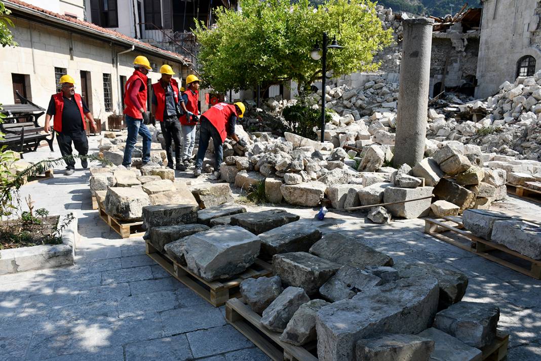 Depremde yıkılmıştı: Anadolu'nun ilk camisi yeniden ayağa kalkacak 26