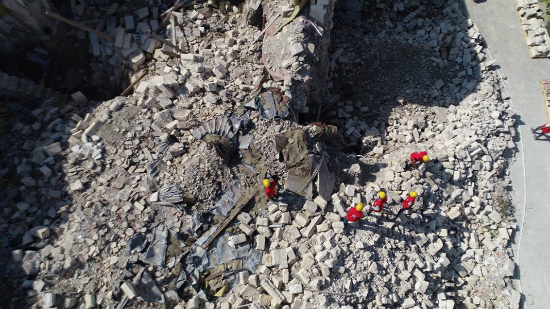 Depremde yıkılmıştı: Anadolu'nun ilk camisi yeniden ayağa kalkacak 9