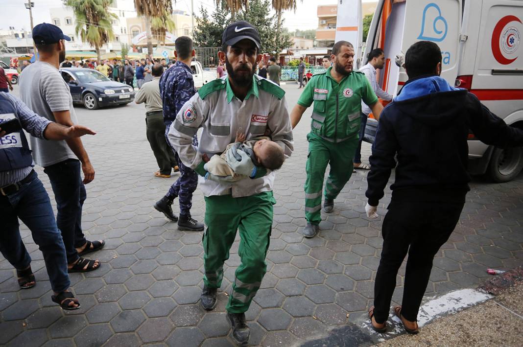 Gazze'de kuru otlar bile mezara döndü: Daha kaç çocuk can verecek? 11