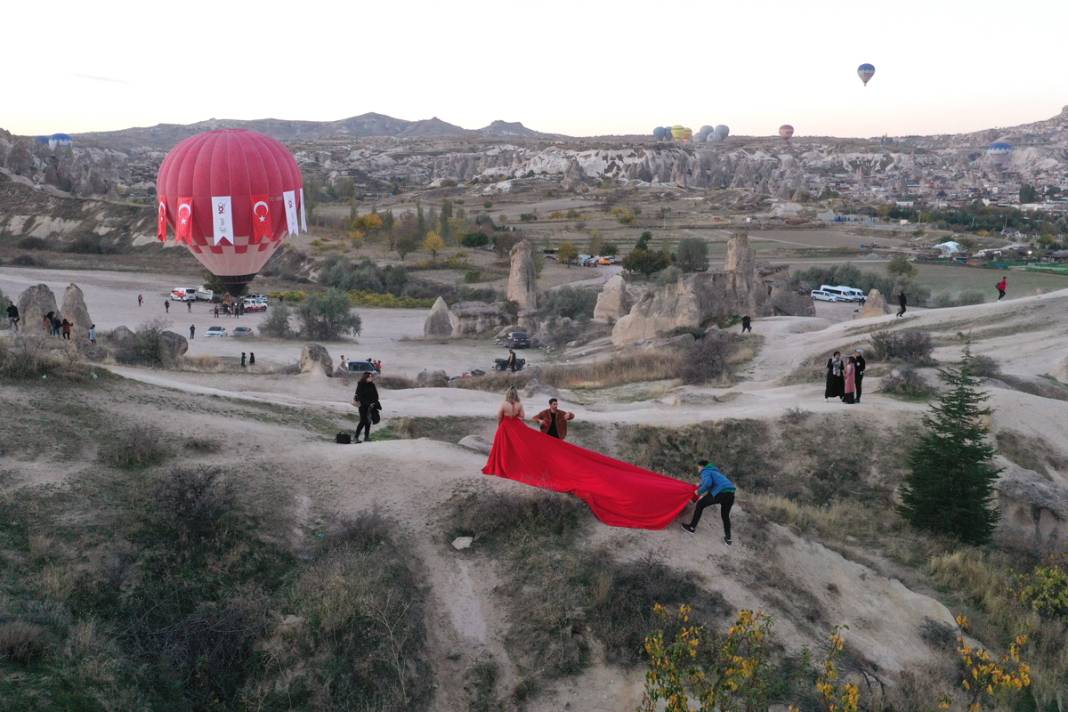 Kapadokya’da 100 balon 100 bayrakla havalandı 5