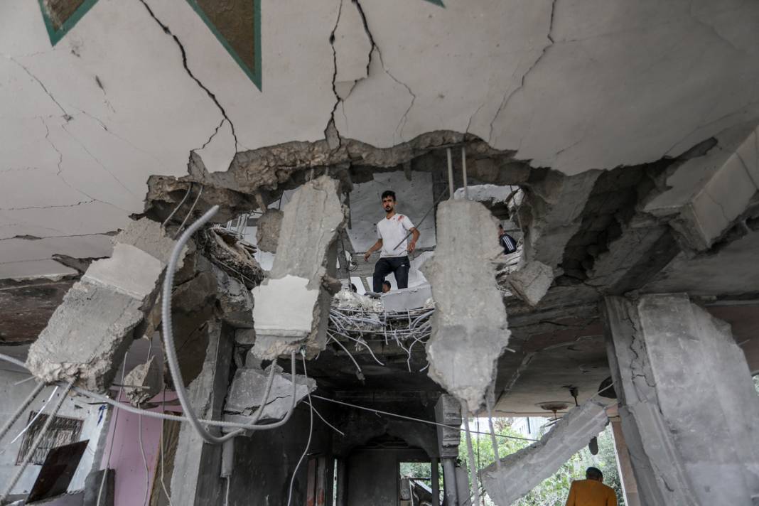 Ateşkes çağrılarını duymayan İsrail 'ölüm' saçmaya devam ediyor: İşte Gazze'de yıkımın boyutu... 4