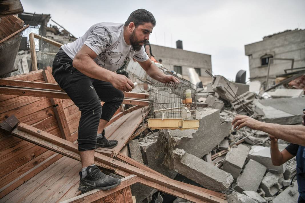 Abluka altındaki Gazze'den kahreden görüntüler! İsrail sivillere bomba yağdırıyor 9