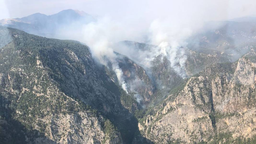 Kontrol altına alındıktan sonra yeniden başladı: Burdur'daki yangın 8'inci gününde 2