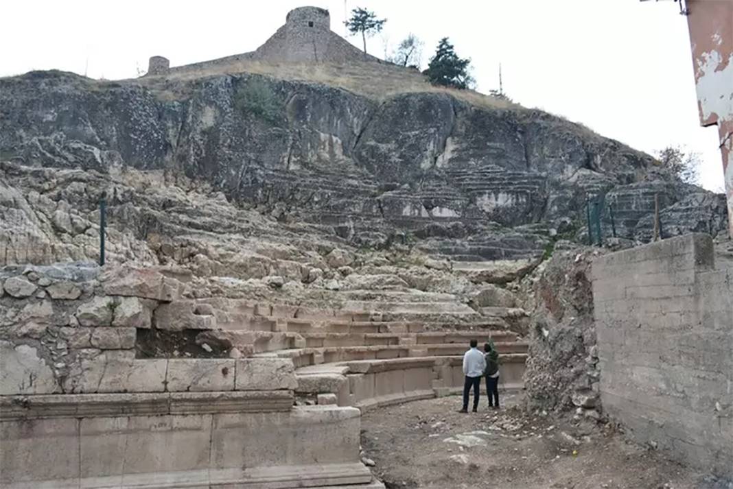 'Sezar'ın Kalesi'nde küp heyecanı: 'İçinde altın var' söylentileri boşa çıktı 3