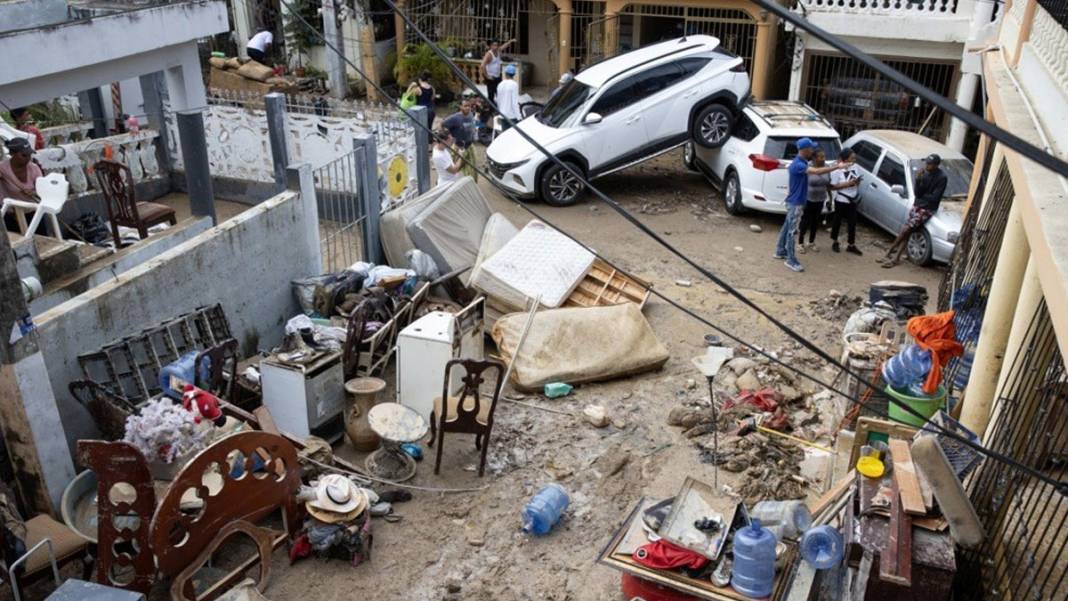 Dominik'teki sel felaketinde 21 kişi hayatını kaybetti 3