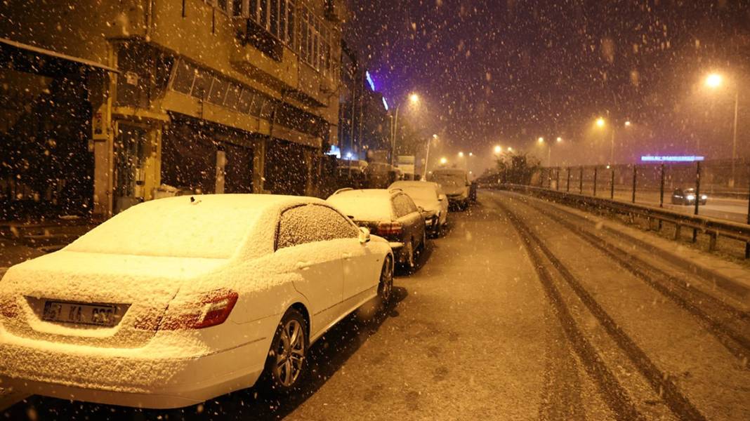 İstanbul'da kar alarmı!  Valilikten şimdiden 'hazırlıklı olun' uyarısı 4