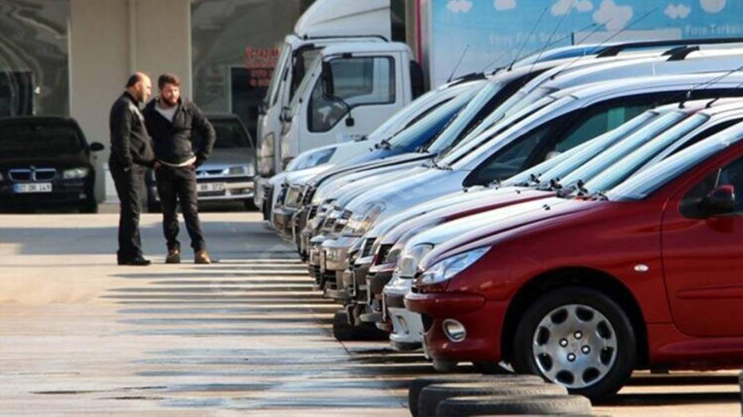 İkinci el otomobil alacaklara müjde: Fiyatlar dibi gördü 7