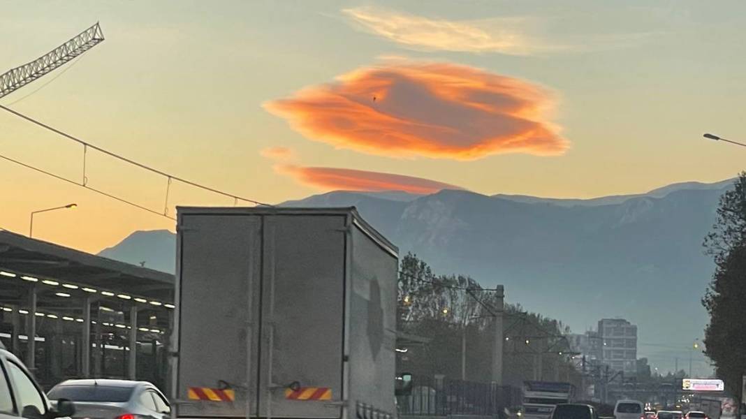 Gökyüzünde şaşırtan görüntü! 1