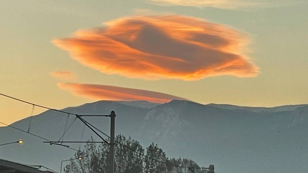 Gökyüzünde şaşırtan görüntü! 3
