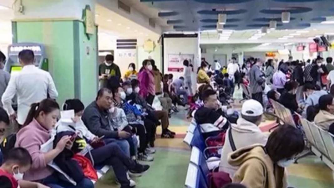 Çin'de yeni salgın: Hastaneler doldu taştı, okullar kapatıldı... 1