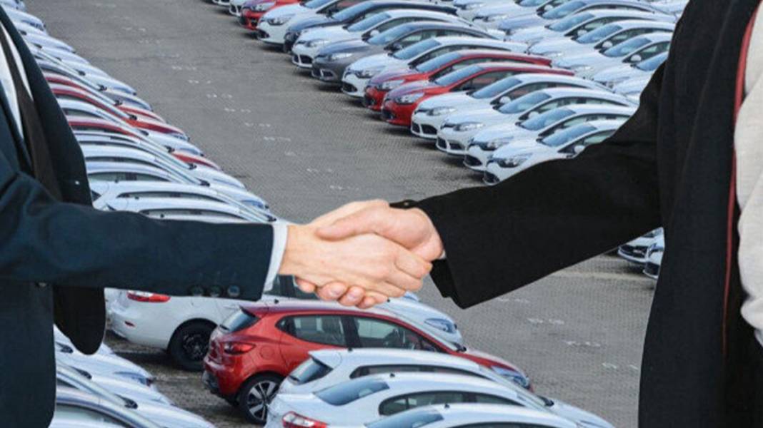 İkinci el otomobil alacaklara müjde: Fiyatlar dibi gördü 3