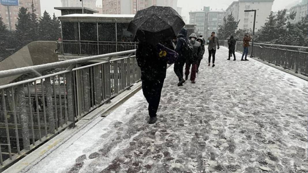 İstanbul'da kar alarmı!  Valilikten şimdiden 'hazırlıklı olun' uyarısı 2