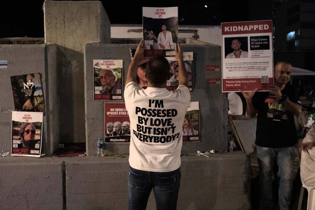 İsrailliler rehineler için yürüyüş düzenledi 3