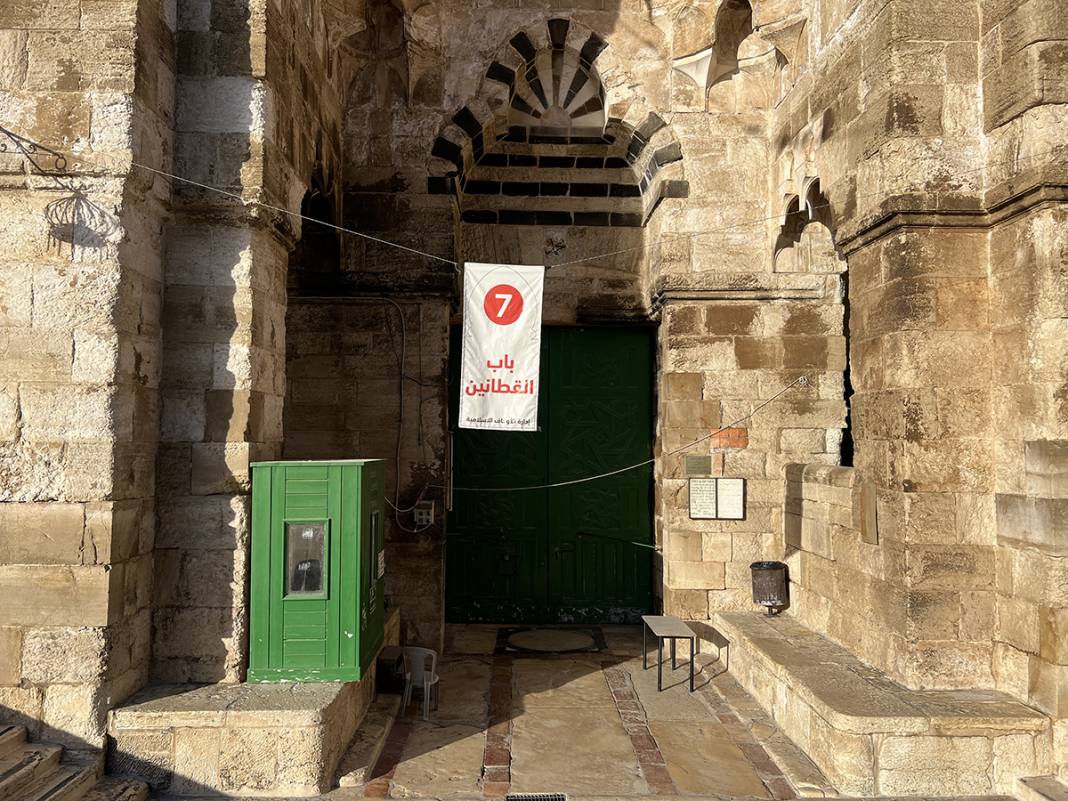 Mescid-i Aksa'da cuma hüznü: Müslümanların ilk kıblesi boş kaldı 16