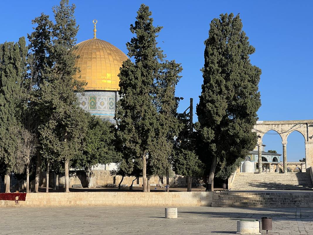 Mescid-i Aksa'da cuma hüznü: Müslümanların ilk kıblesi boş kaldı 6