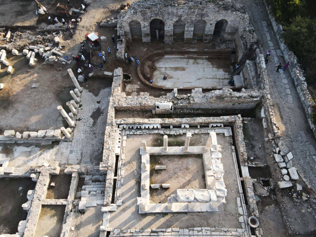 Gladyatörler Şehri'nde bulundu: 1900 yıllık çocuk ayak izi... 12