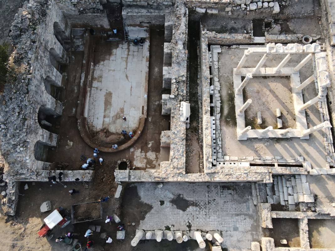 Gladyatörler Şehri'nde bulundu: 1900 yıllık çocuk ayak izi... 7