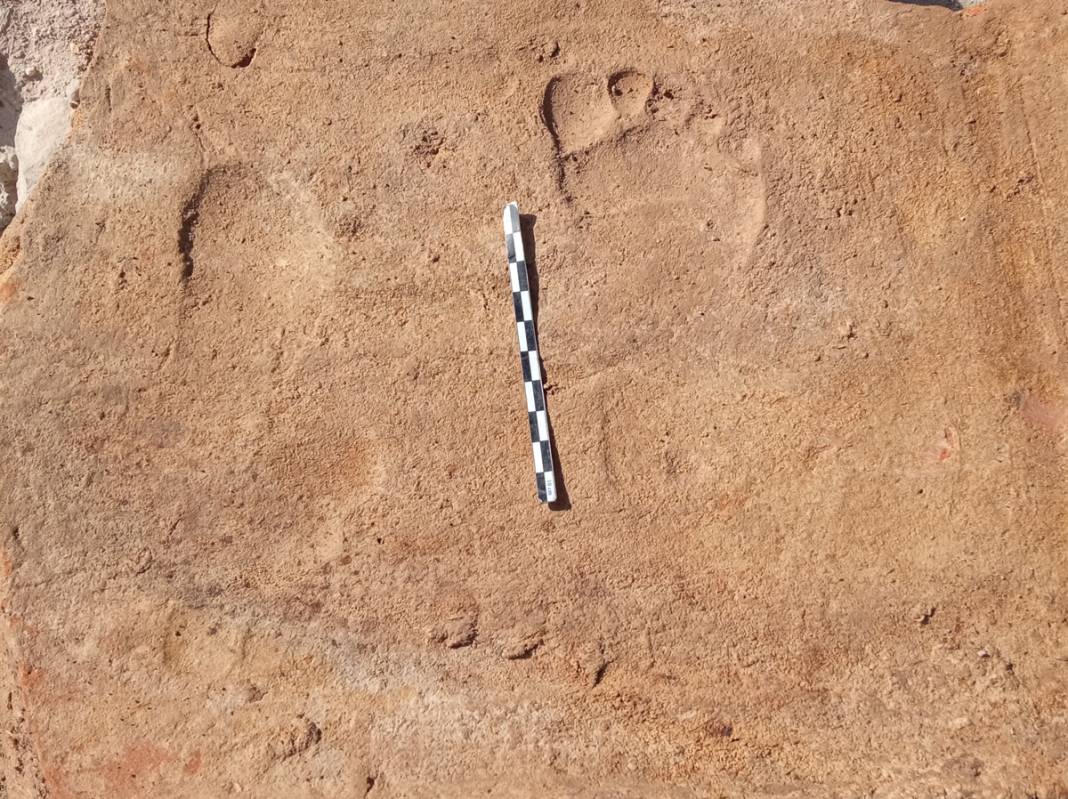 Gladyatörler Şehri'nde bulundu: 1900 yıllık çocuk ayak izi... 2