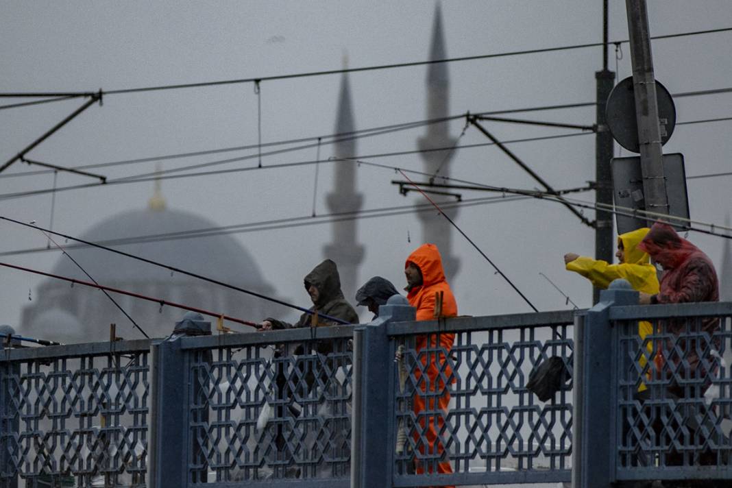 İstanbul 'pazar'ın provasını yapıyor: Rüzgarın hızı 110 kilometreyi bulacak 9
