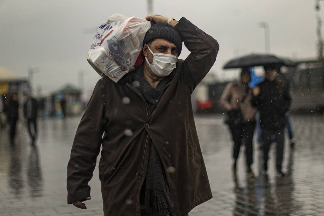İstanbul 'pazar'ın provasını yapıyor: Rüzgarın hızı 110 kilometreyi bulacak 10