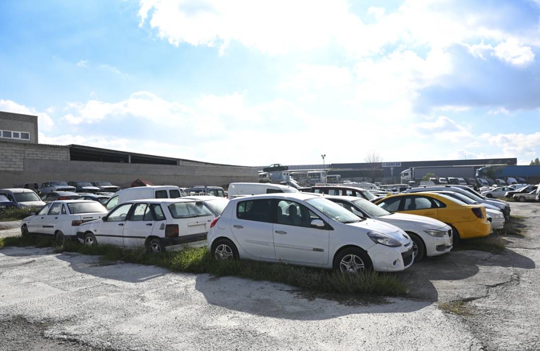 Hacizli araçların iadesi başlıyor: 1,5 milyonu Yediemin otoparklarında 7