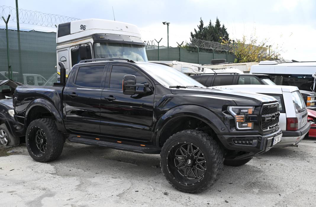 Hacizli araçların iadesi başlıyor: 1,5 milyonu Yediemin otoparklarında 3