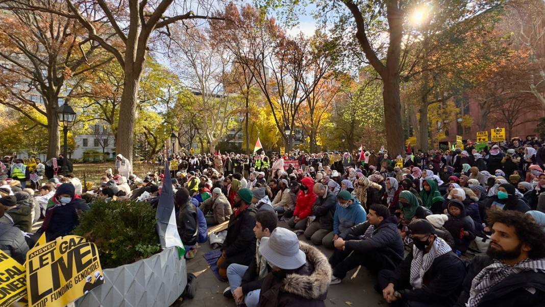 'Black Friday'de Filistin yürüyüşü: ABD'liler İsrail'i destekleyen firmaları boykot etti 13