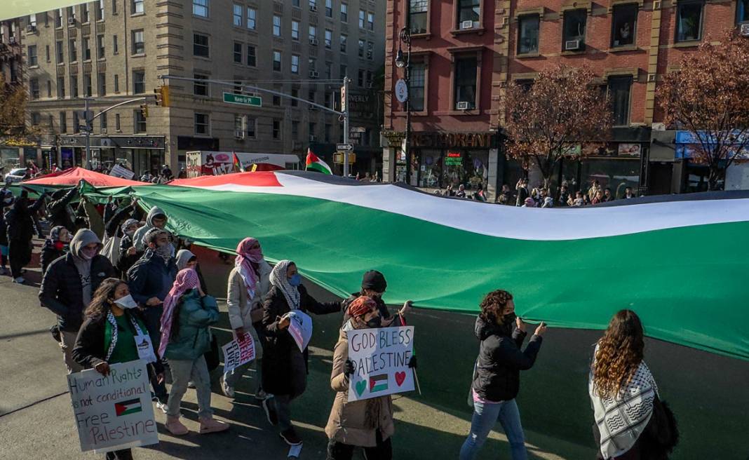 'Black Friday'de Filistin yürüyüşü: ABD'liler İsrail'i destekleyen firmaları boykot etti 12