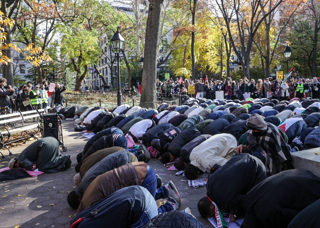 'Black Friday'de Filistin yürüyüşü: ABD'liler İsrail'i destekleyen firmaları boykot etti 5