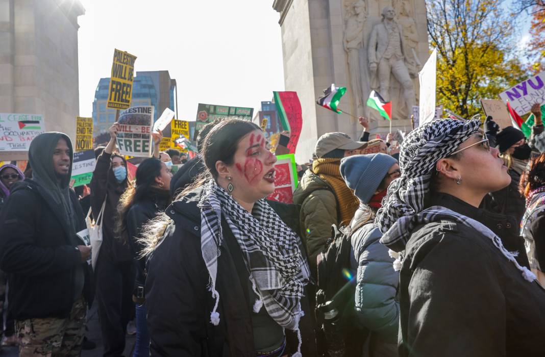 'Black Friday'de Filistin yürüyüşü: ABD'liler İsrail'i destekleyen firmaları boykot etti 3