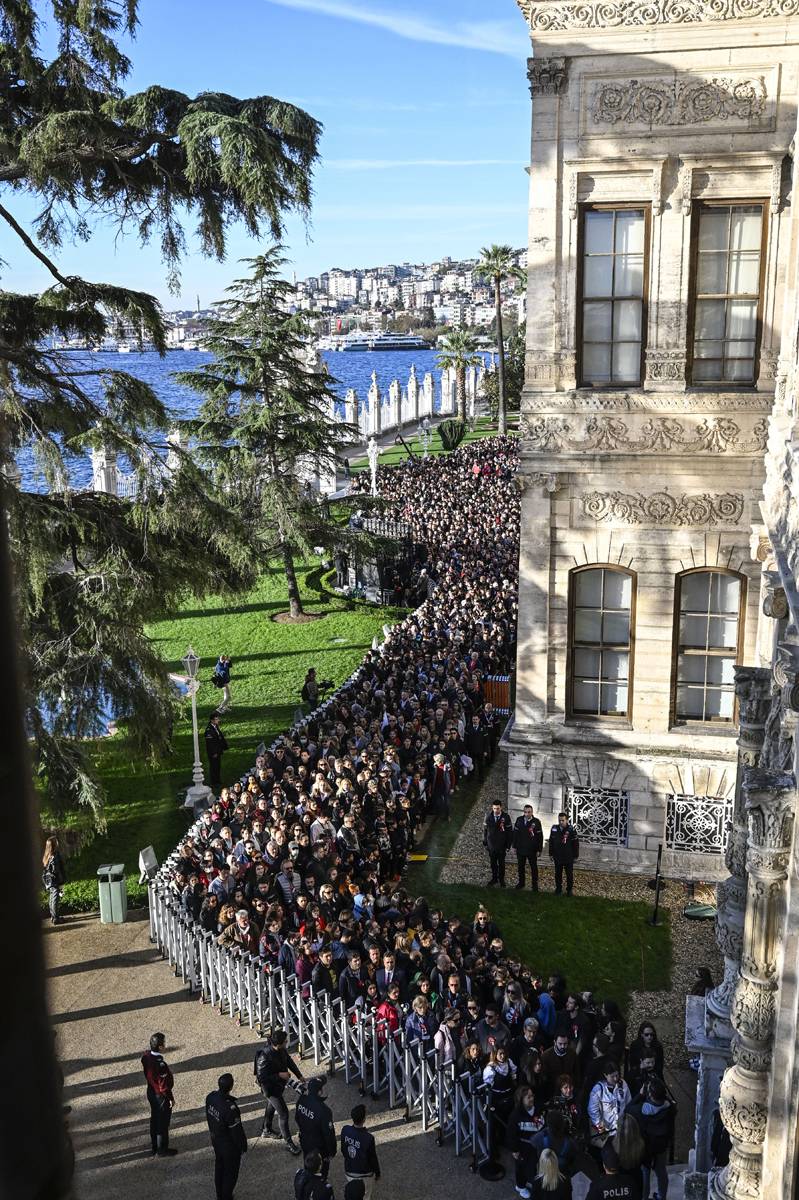 Türkiye'den 10 Kasım kareleri: Saat 9'u 5 geçe hayat durdu 4