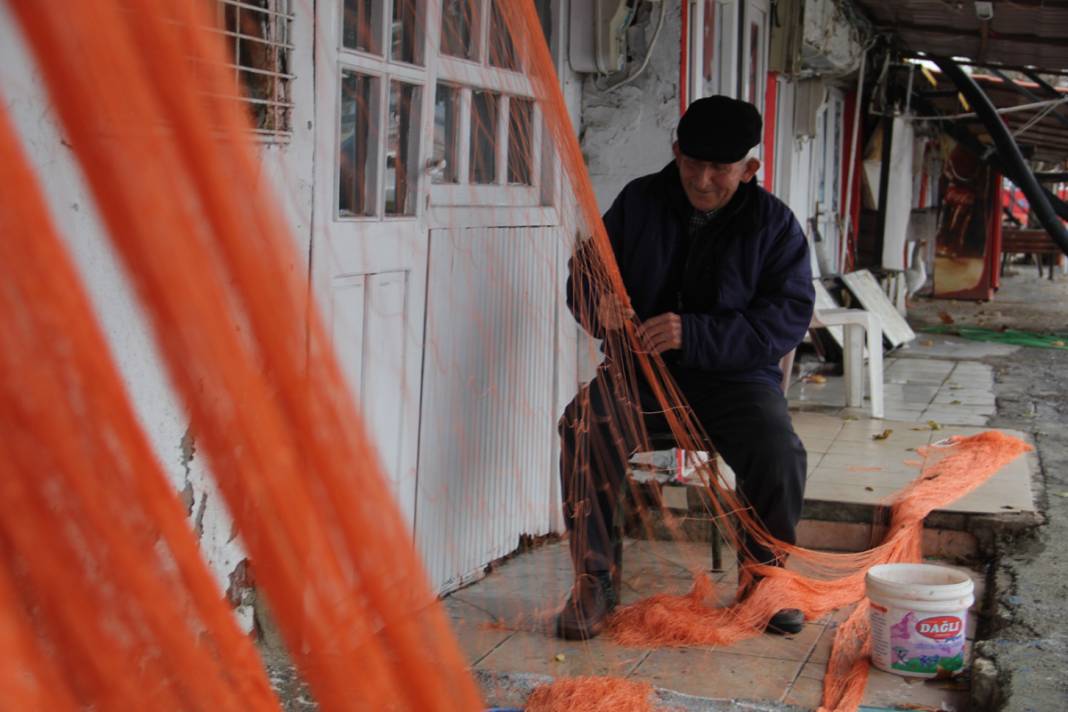 Marmara'da deniz ulaşımına hava engeli: Çok sayıda gemi Tekirdağ açıklarına demirledi 4