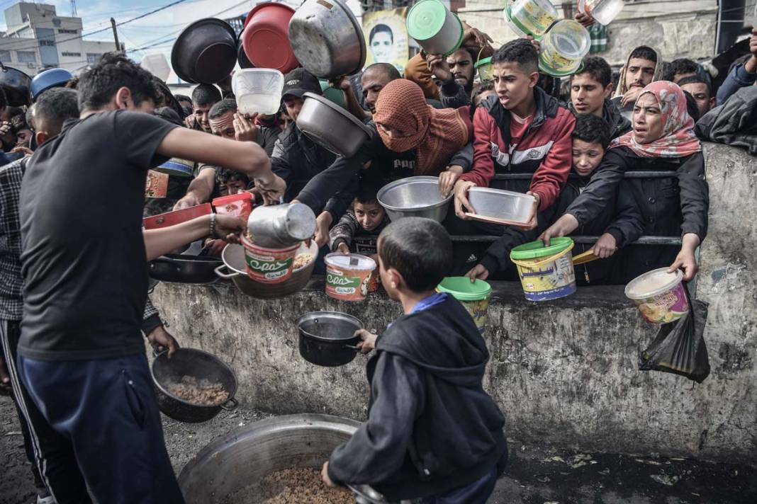 Filistinliler açlık ve susuzluğun pençesinde: Refah kentinde yemek bulmak zorlaşıyor 11