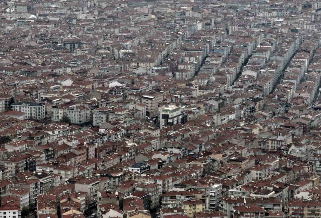 6 Şubat depremlerinin üzerinden henüz bir yıl bile geçmemişken... İstanbul üstü açık mezarlık 4