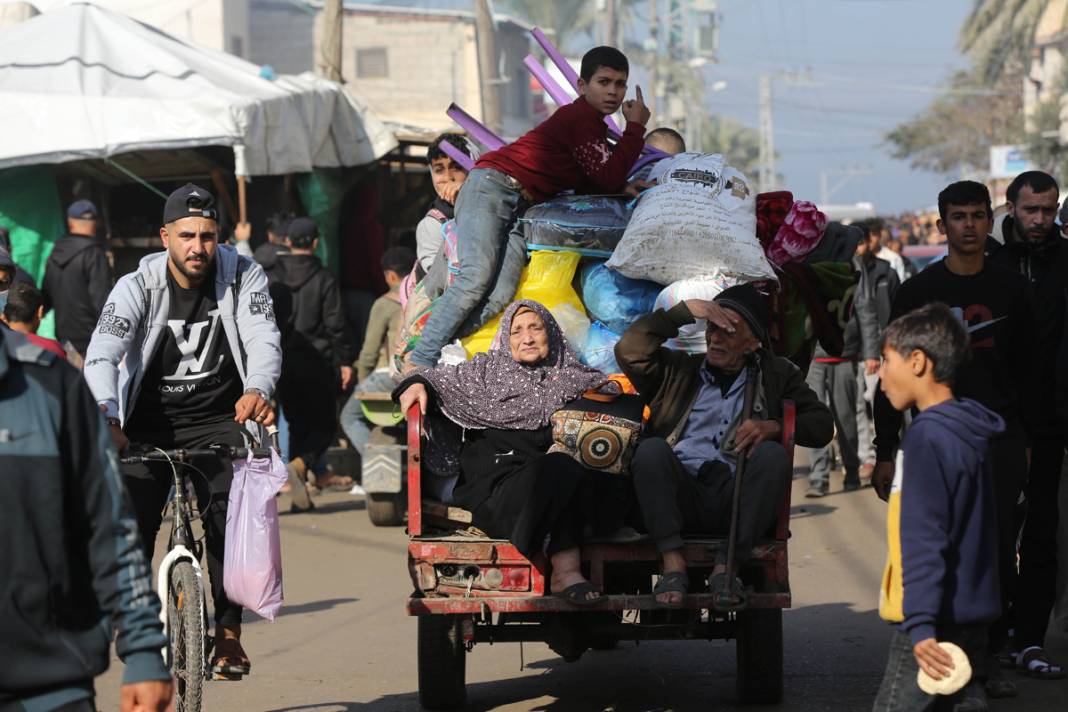 İsrail göçe zorlama suçunu yineledi: Gazzeliler başını sokacak yer arıyor 6
