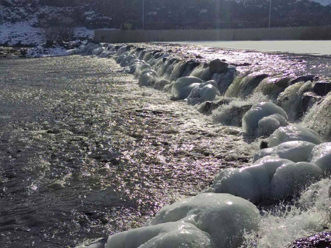 Ardahan'da 'Antartika'yı andıran manzara 4