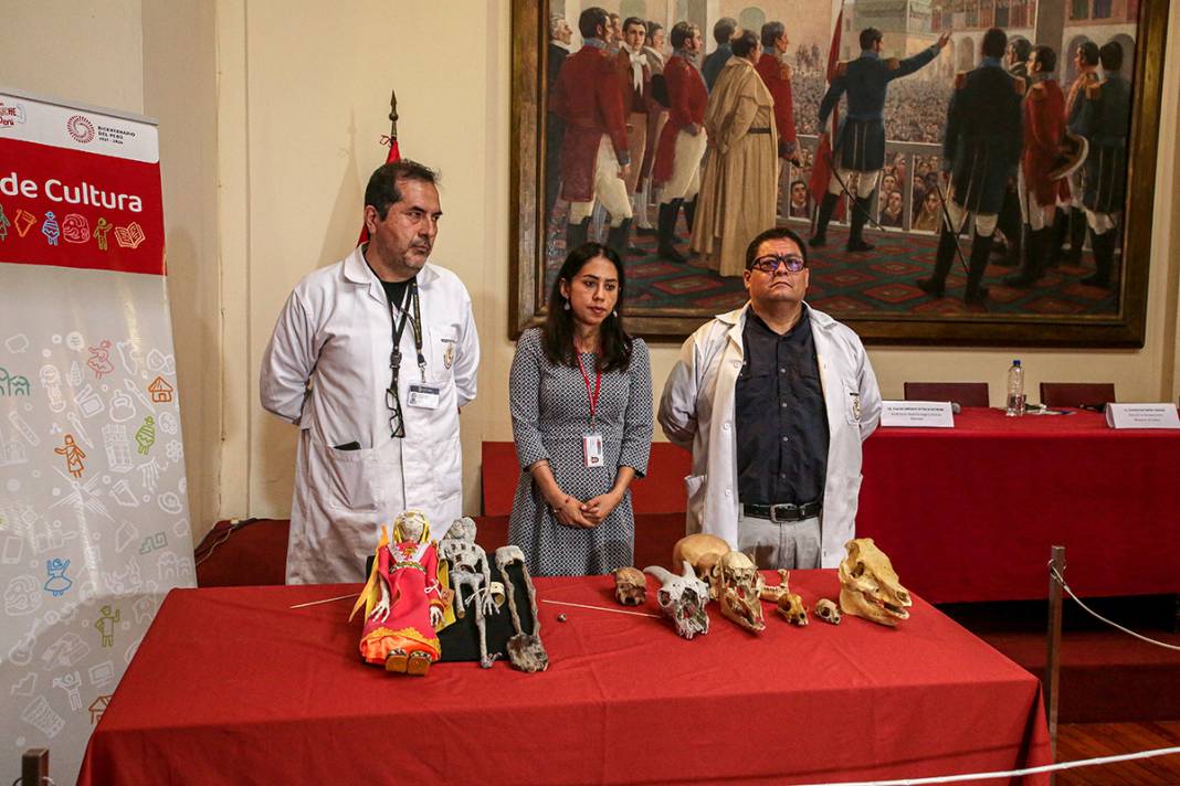 Önce Meksika şimdi Peru: 'Uzaylı mumyaların' gizemi çözüldü 9