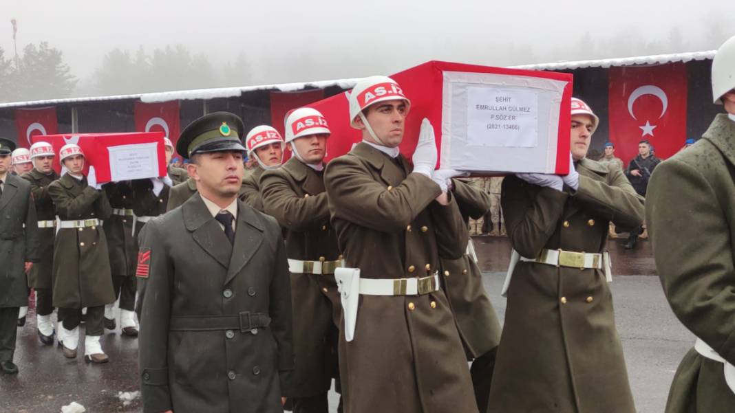 Türkiye şehitlerini uğurluyor: 9 Mehmetçik için Şırnak'ta askeri tören 2