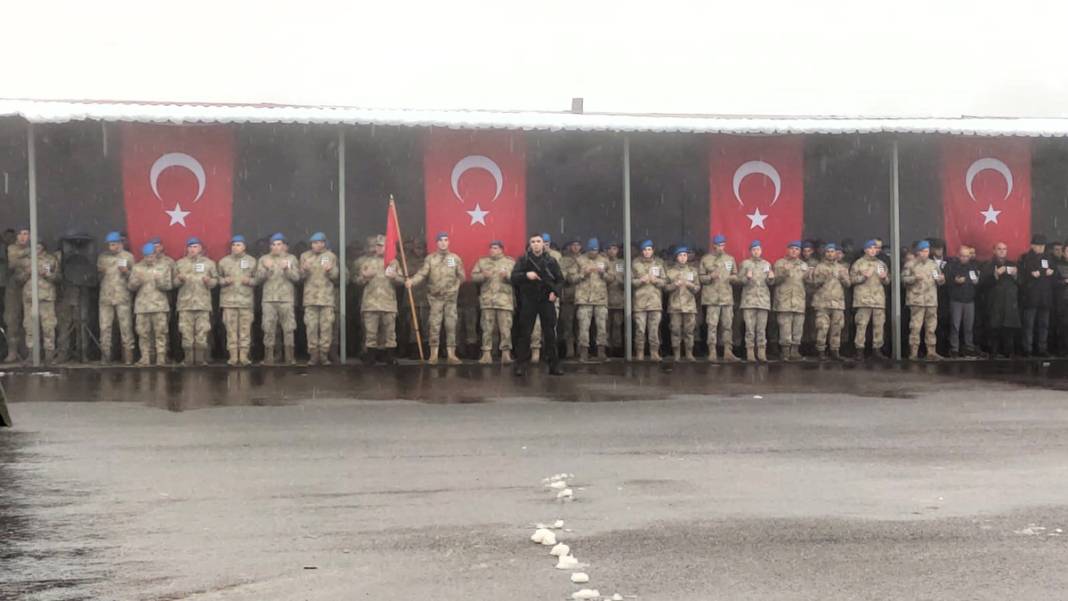 Türkiye şehitlerini uğurluyor: 9 Mehmetçik için Şırnak'ta askeri tören 3