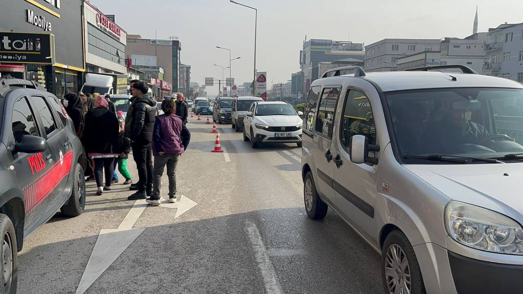 Bursa'da 'ucuz tencere' izdihamı: Birbirini ezenler, baygınlık geçirenler, çocuğunu kaybedenler... 2