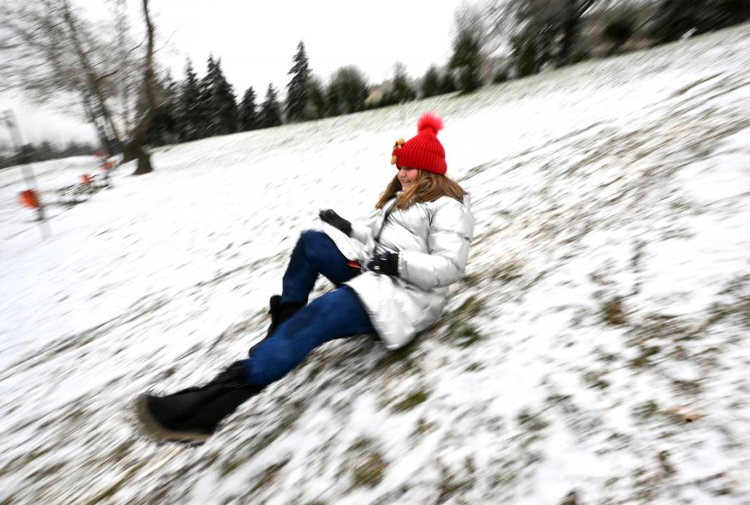 Başkent beyaza büründü: Ankaralılar karın tadını çıkardı 14