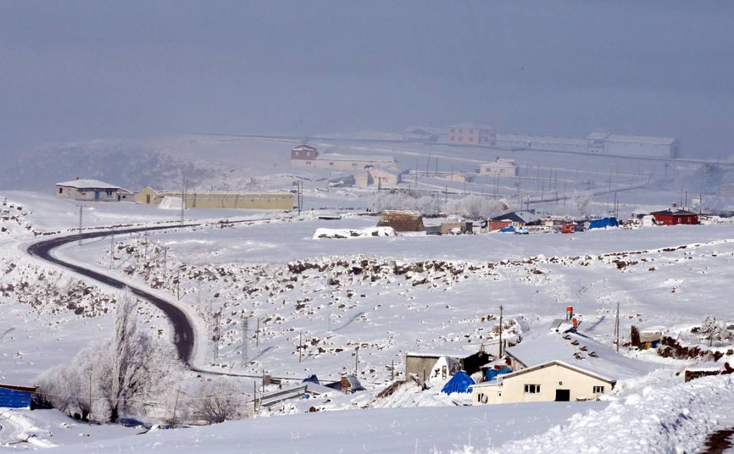 Ardahan buz kesti: Termometreler eksi 32'yi gösterdi 11