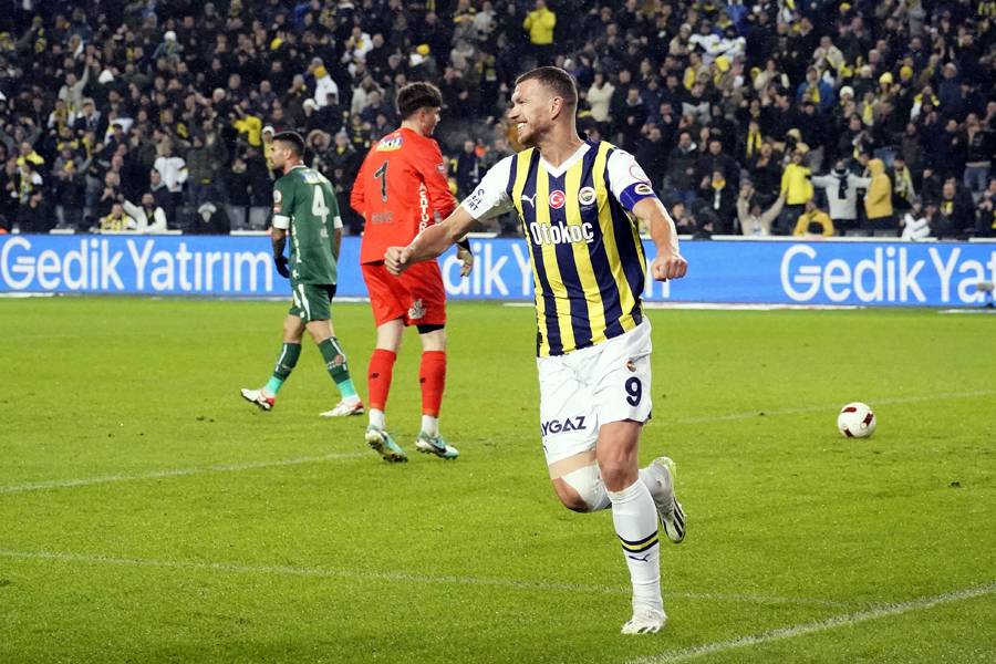 7-1'in ardından Fenerbahçe'de 2 ayrılık! Samandıra'da vedalaşma zamanı... 6