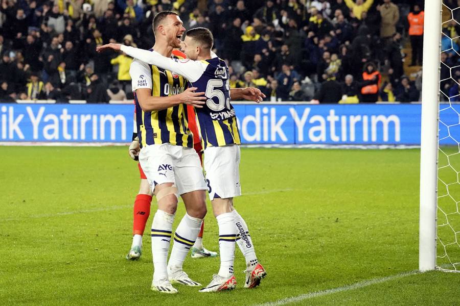 7-1'in ardından Fenerbahçe'de 2 ayrılık! Samandıra'da vedalaşma zamanı... 5