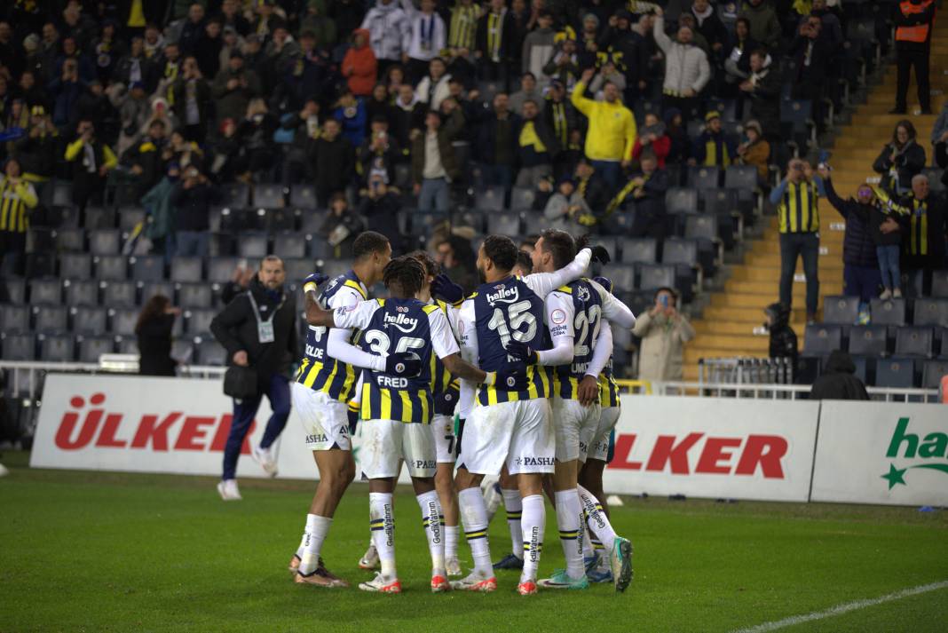 7-1'in ardından Fenerbahçe'de 2 ayrılık! Samandıra'da vedalaşma zamanı... 18