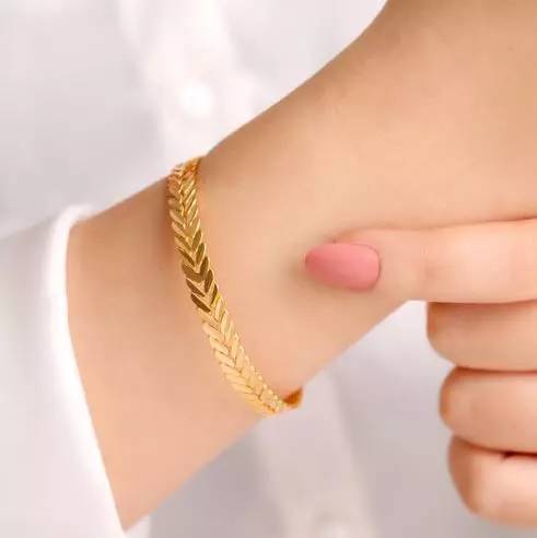 Ajda bilezikten sonra yeni moda! Başak bilezik modellerini gören eşine koşuyor: İşte başak bilezik fiyatları... 7