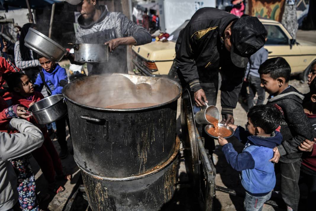 İsrail saldırısı altında yaşam mücadelesi: Gazzeliler 'şiddetli açlık' yaşıyor 8