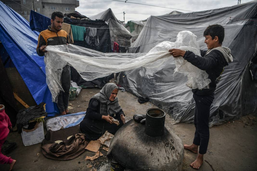 İsrail'in Gazze'deki saldırıları 120. gününde devam ediyor 6